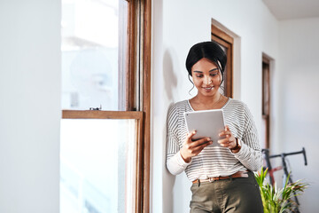 Poster - Creative, office and woman with internet on tablet for web development, research or communication. Happy, developer and smile with technology at IT startup for ux planning, info or review of database
