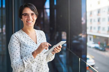 Aufkleber - Office building, portrait and woman with tablet on balcony for investment, update and finance news. Stock investor, happy and face with tech for online economy report, email and currency exchange