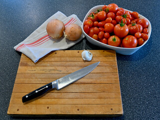 Fresh harvested home grown organic tomatoes for vegetarian healthy meals, sauces and salsas.