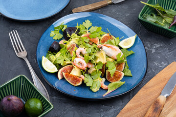 Wall Mural - Shrimp salad with figs.