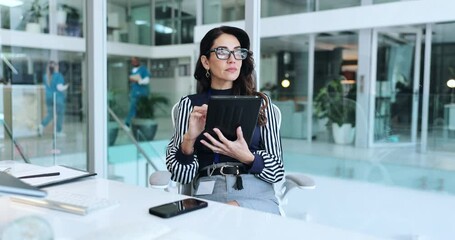 Aufkleber - Tablet, internet and business woman in office for working on planning, project and online research. Corporate, professional and worker on digital tech for networking, website review and reading email