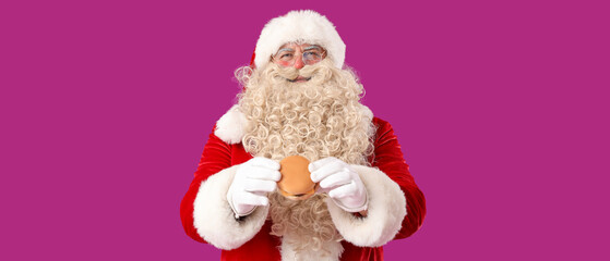 Canvas Print - Santa Claus with tasty burger on purple background