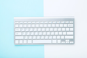 Poster - Computer keyboard on colorful background
