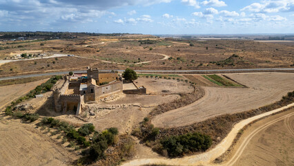 Wall Mural - Vista aérea del castillo de Marchenilla en Alcalá de Guadaíra, España