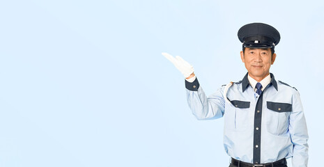 Leinwandbilder - 案内する男性警備員
