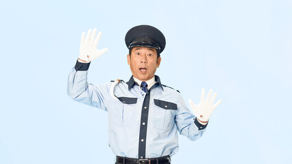 Poster - びっくりする男性警備員