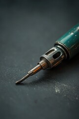 Aufkleber - A green fountain pen sits atop a table, ready for writing or creative expression
