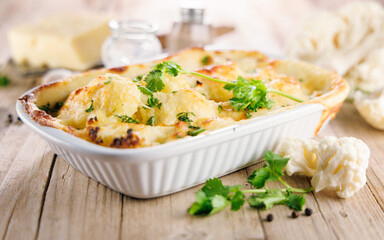 baked cauliflower gratin with cream and cheese