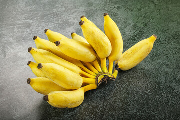 Poster - Small sweet ripe banana heap