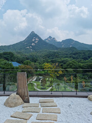 Canvas Print - 
It is a rooftop with a view of Bukhansan Mountain.
