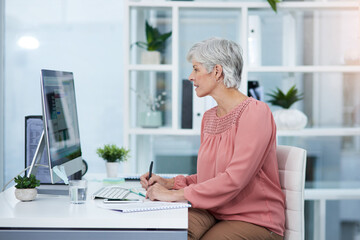 Aufkleber - Computer, mature and business woman writing notes for research, ideas and schedule. Notebook, monitor and manager reading email, planning and check website for ebook publication in creative startup