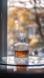 © 用脚 开门 - Elegant crystal decanter with amber liquid