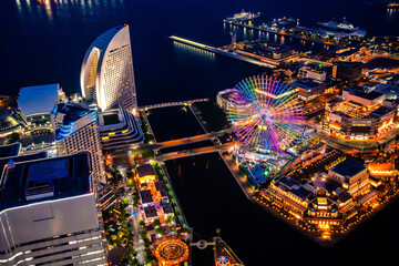 Wall Mural - Yokohama Ferris Wheel Cosmo Clock 21 view from Landmark tower in Kanagawa, Yokohama, Japan