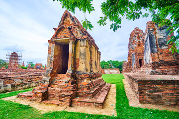 Ancient temples of Wat Mahathat complex, Ayutthaya, Thailand