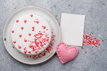 Canvas Print - Cake with Heart Decor: Sweet Treat for Celebrations