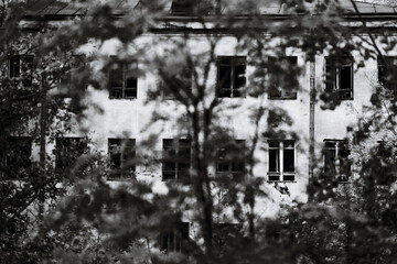 Poster - Black and white photograph of an old building.