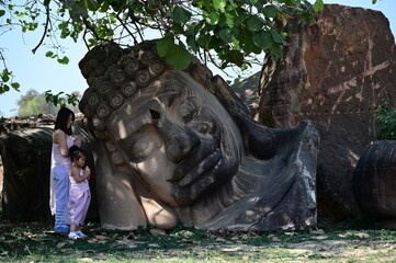 statue of buddha