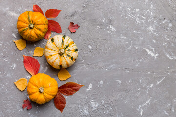Wall Mural - autumn composition. pattern made of dried leaves and other design accessories on table. flat lay, to