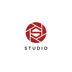 Poster - Studio photography logo design, combine camera lens with initial letter S. Premium Vector