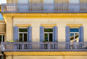 Wall Mural - House facade in Carpentras