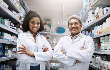 Poster - Portrait, pharmacist and people with arms crossed, teamwork and cooperation in drugs store. Face, employees and coworkers in shop, career ambition and medical with professional, smile and mentor