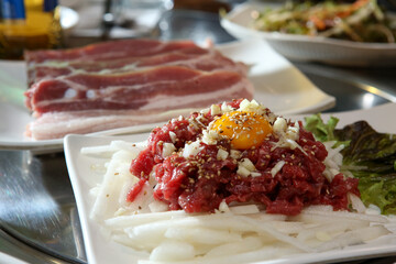 Korean style raw beef sashimi