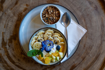 A delicious and healthy granola bowl breakfast to start the day right. Healthy eating choices