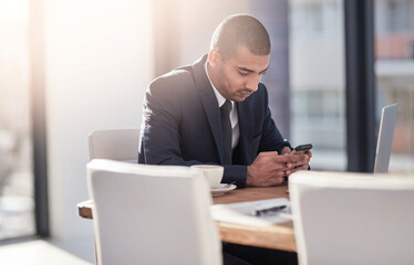 Fototapete - Man, mobile and typing in office for business, planning and update calendar in app at tech. Lawyer, laptop or phone in law firm for email contact, client communication or case research or preparation