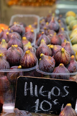 Wall Mural - fig berries on the market