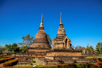 Sukhothai Historical Park is a world heritage site, showing the masterpieces of early Thai architecture, the magnificent beauty of art and the architecture of the past glory, showing the wisdom.