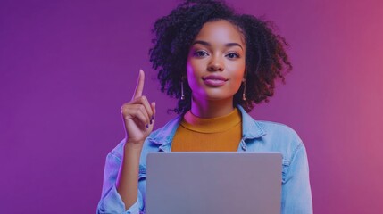 Aufkleber - A woman holding a laptop and gesturing upwards, possibly indicating something on the screen