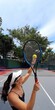 © Luciano Luppa - Mulher treinando saque no tenis - Woman training tennis serve.