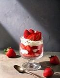 Fresas con crema batida