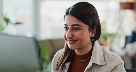 Aufkleber - Computer, face and happy with business woman in office for administration, report or research. Programming, smile and reading with design employee in creative workplace for online web development
