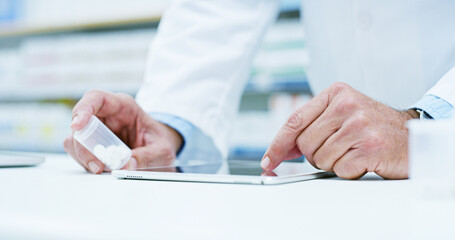 Aufkleber - Doctor, hands and tablet with pills for medical research, side effects or symptoms at pharmacy. Closeup, pharmacist or healthcare worker with technology or medication for pharmaceutical information
