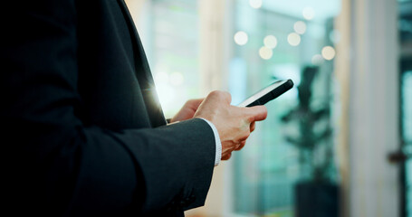 Leinwandbilder - Business, phone and hands of man in hotel reception with typing, connection and online schedule. Smartphone, hospitality and businessman with scroll, search or mobile app for travel booking in lobby