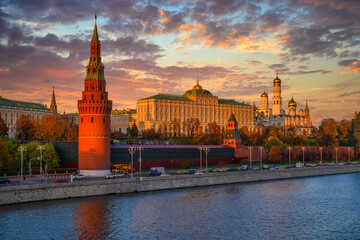 Wall Mural - suset view of moscow kremlin, kremlin embankment and moscow river at night in moscow, russia. archit