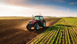 © Gabriela - Tractor en campa