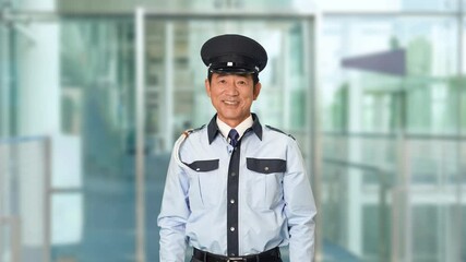 Poster - 警備員、警察官、警官、セキュリティ、制服、警察、笑顔、日本人、優しい、警備、安心、安全、防犯、パトロール、警備会社、防災、守衛、ガードマン、門番、お巡りさん、交番、巡査、見張り、職業、仕事、アルバイト、中年、ミドルエイジ、男性、見回り、巡回、監視、取り締まり、見守り、通報、ポジティブ、訪問、交通整理、道案内、相談、公務員、スローモーション、ビル、エントランス、空港、施設、ホール、通路、イベント、人