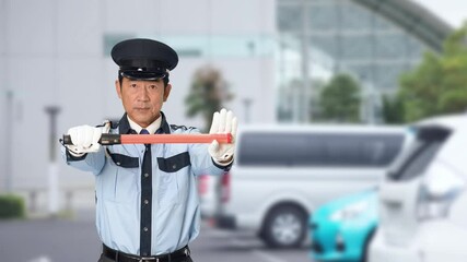 Leinwandbilder - 警備員、パトロール、セキュリティ、交通整理、誘導、誘導灯、工事現場、通行止め、男性、ストップ、立入禁止、警察官、警察、止める、制止、警備、警備会社、防犯、防災、制服、守衛、駐車場、イベント、施設、管理、満車、職業、仕事、アルバイト、中年、ミドルエイジ、日本人、巡回、監視、取り締まり、見守り、安全、片側相互通行、注意、規制、工事、建設、停止、スローモーション、駐車、自動車、パーキング、ビル、都市、人