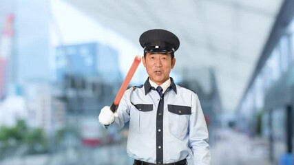 Leinwandbilder - 警備員、交通整理、誘導、警備、交通、男性、道路、安全、誘導灯、工事現場、建設、駐車場、案内、通行止め、検問、規制、セキュリティ、警察、警察官、警備会社、防犯、職業、仕事、アルバイト、中年、ミドルエイジ、日本人、取り締まり、見守り、ガイド、笑顔、制服、イベント、守衛、管理人、通行、働く、片側交互通行、工事、事件、事故、スローモーション、駅、駅前、都市、治安、社会、都会、繁華街、人物