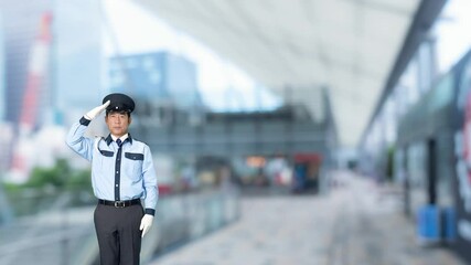Poster - 警察官、警察、パトロール、警備員、敬礼、日本人、全身、信頼、警備、警戒、セキュリティ、警官、警備会社、防犯、防災、制服、守衛、ガードマン、門番、見張り、保安、ボディガード、見回り、巡回、監視、取り締まり、見守り、安全、仕事、アルバイト、職業、シリアス、正義、正義感、朝礼、式典、儀礼、公務員、挨拶、交番、警察署、スローモーション、駅、駅前、都市、治安、社会、都会、繁華街、人物