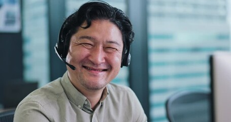 Aufkleber - Virtual assistant, face or happy Asian man in call center for consulting, online help or advice. Portrait, confident consultant or agent with smile for telemarketing or sales communication in Japan