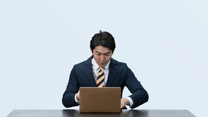 Fototapete - ダンス、ビジネスマン、ビジネスパーソン、ノートパソコン、PC、DX、ダンサー、踊る、デスクワーク、仕事、オフィス、デスク、エンジニア、プログラミング、プログラマー、ソフト、開発、アプリ、インターネット、オンライン、web、検索、リサーチ、元気、アクション、アクティブ、忙しい、楽しい、リズム、音楽、動画、編集、スーツ、男性、日本人、サラリーマン、会社員、期待、楽しみ、SE、キャンペーン、セール、ポイ