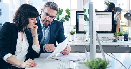 Leinwandbilder - Computer, documents and feedback with business people in office together for collaboration or training. Coaching, learning or management with mentor man and woman employee at work for development