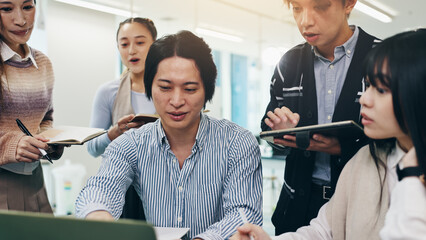 Aufkleber - Japanese people, group and laptop for business meeting, collaboration and writing notes in office. Teamwork, together and technology for brainstorming, discussion and project management as colleagues