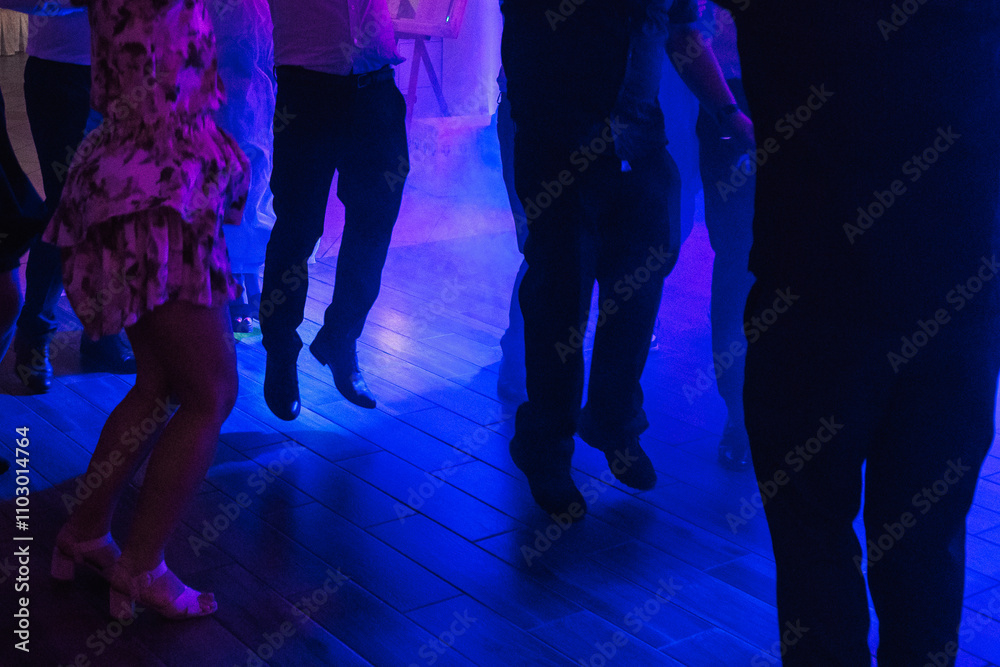 people dancing on the dance floor, party, men and women dancing, New ...