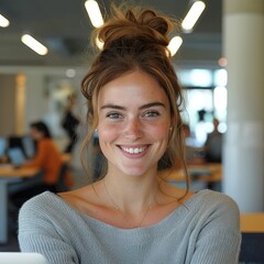 Aufkleber - Happy woman in a training course, in a modern office.