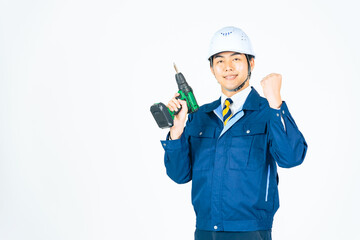 Fototapete - エンジニア、作業員、工事、建設、工具、ドライバー、電動、ドリル、建築、組み立て、DIY、安全、ヘルメット、大工、職人、修理、笑顔、男性、日本人、ガッツポーズ、やる気、元気、やりがい、モチベーション、ポジティブ、がんばる、努力、応援、合格、挑戦、チャレンジ、工務店、ゼネコン、工場、産業、仕事、自信、技術者、技師、白バック、切り抜き、人材、メンテナンス、点検、リフォーム、働く、業者、成功、完成、人物