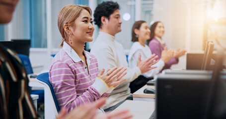 Aufkleber - Business people, workshop and applause with computer, listening and corporate training. Employees, clapping and coworking in office, pc and development for software skills, web designing or Japan